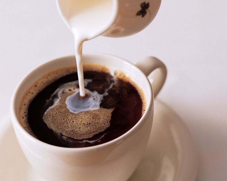 Кофе с молоком, сливками из кофе растворимого