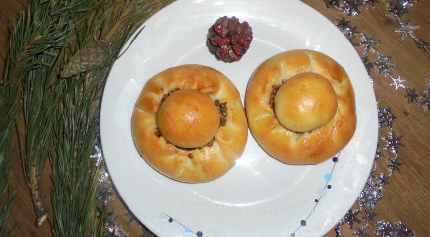 Пирожки с мясом и гречневой кашей (по-татарски)