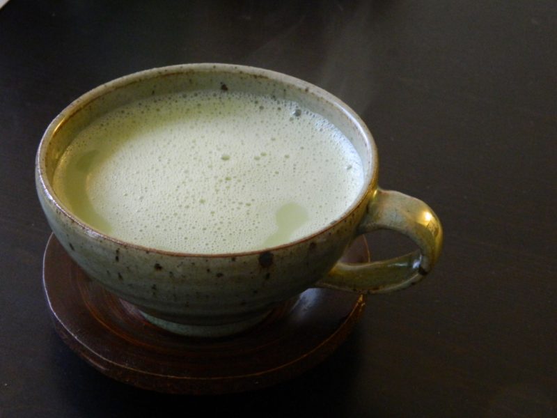 Чай зеленый с молоком
