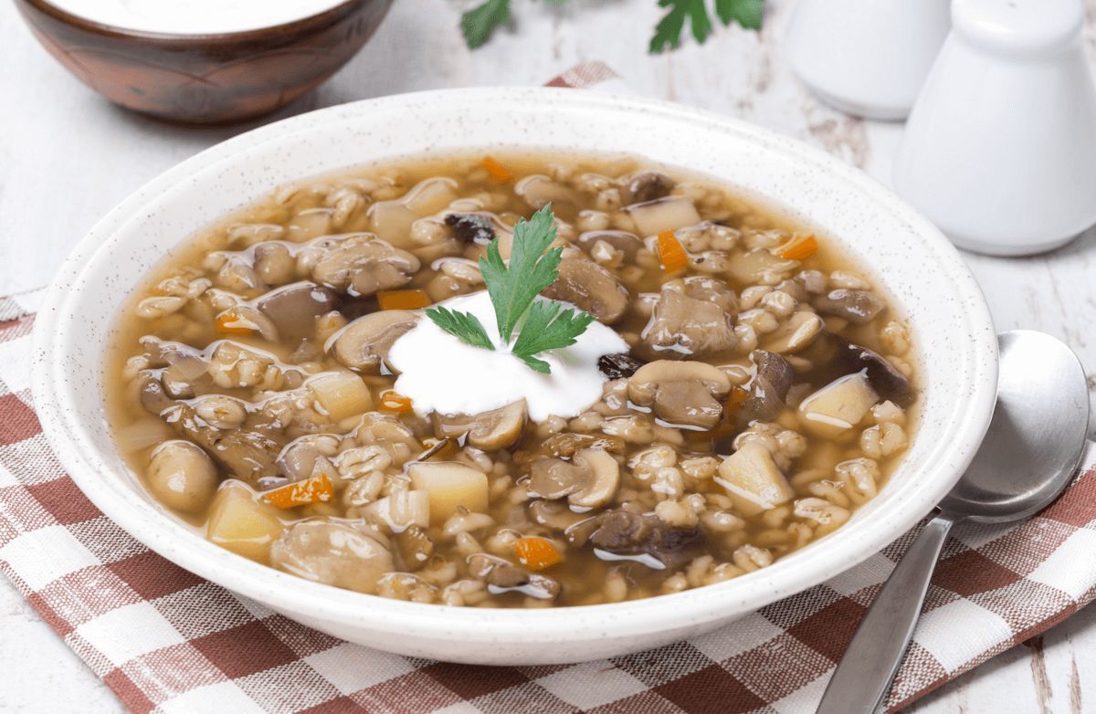 Суп перловый с грибами (белорусское национальное блюдо)