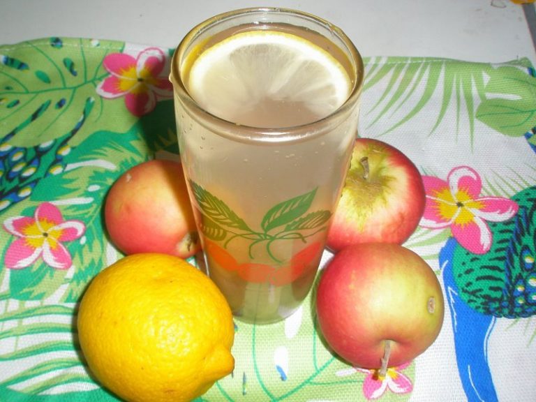 Напиток яблочно-лимонный