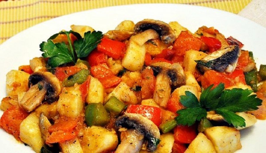 Тушеные овощи с грибами - сочные и вкусные | Рецепт с фото
