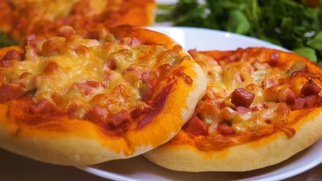Школьная пицца по-домашнему – кулинарный рецепт