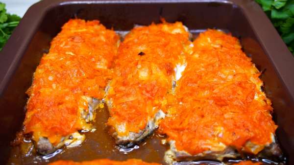 Ингредиенты для «Рыба тушеная с морковью и луком»: