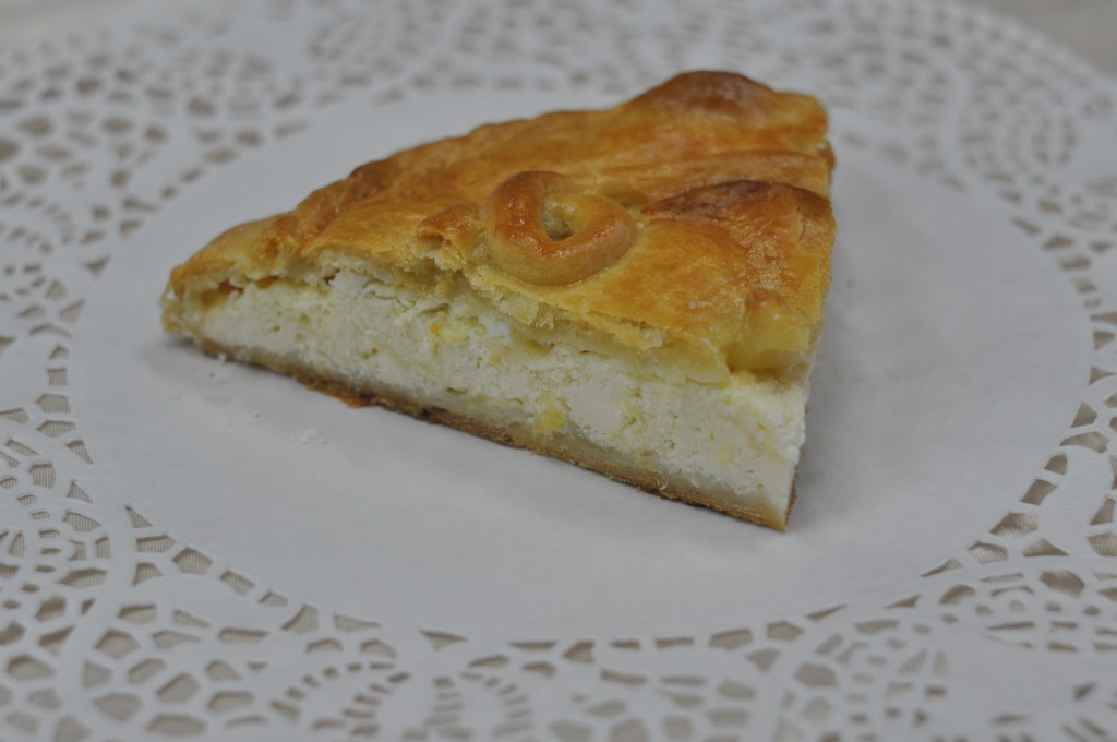 Пирог Гведзели с сыром и яйцом (по-грузински)