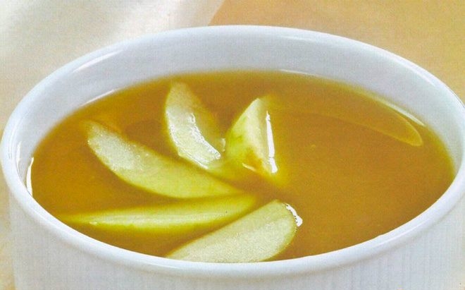 Суп из яблок и ревеня