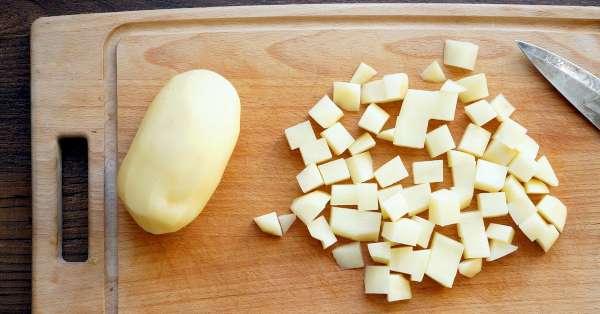 Картофель очищенный нарезанный кубиками
