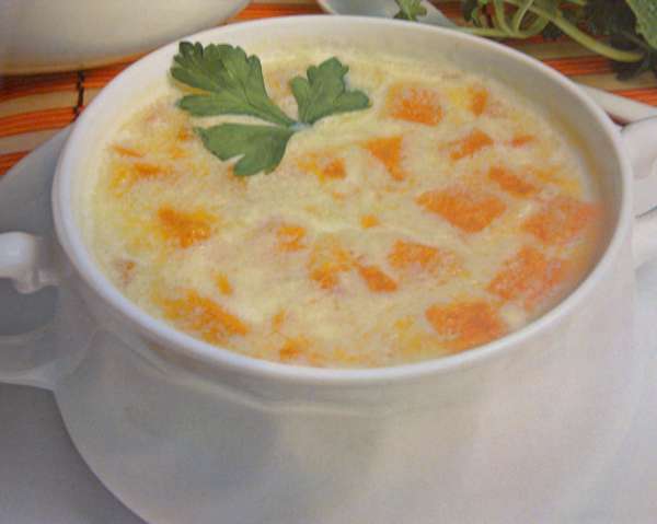 Суп молочный из моркови с крупой
