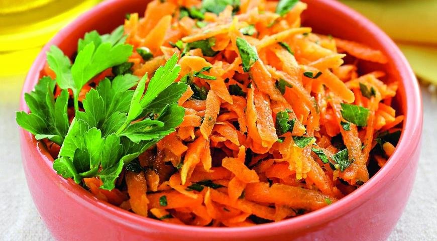 Салат из моркови и петрушки
