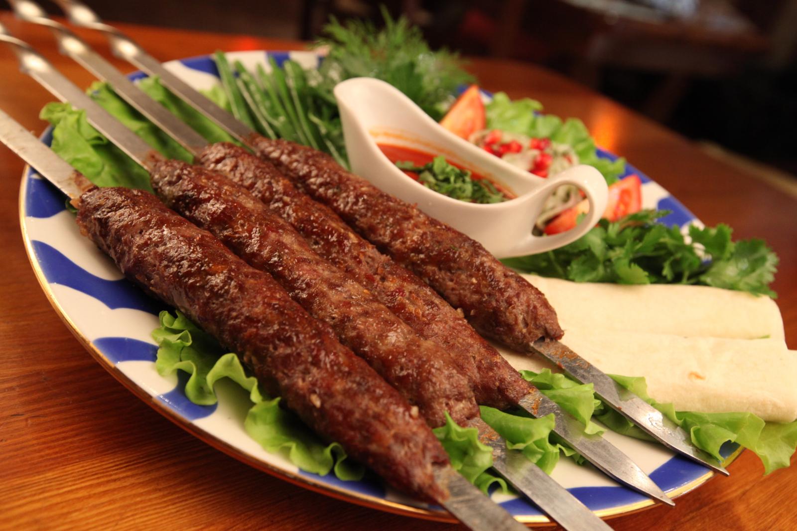 Люля-кебаб (азербайджанское национальное блюдо)