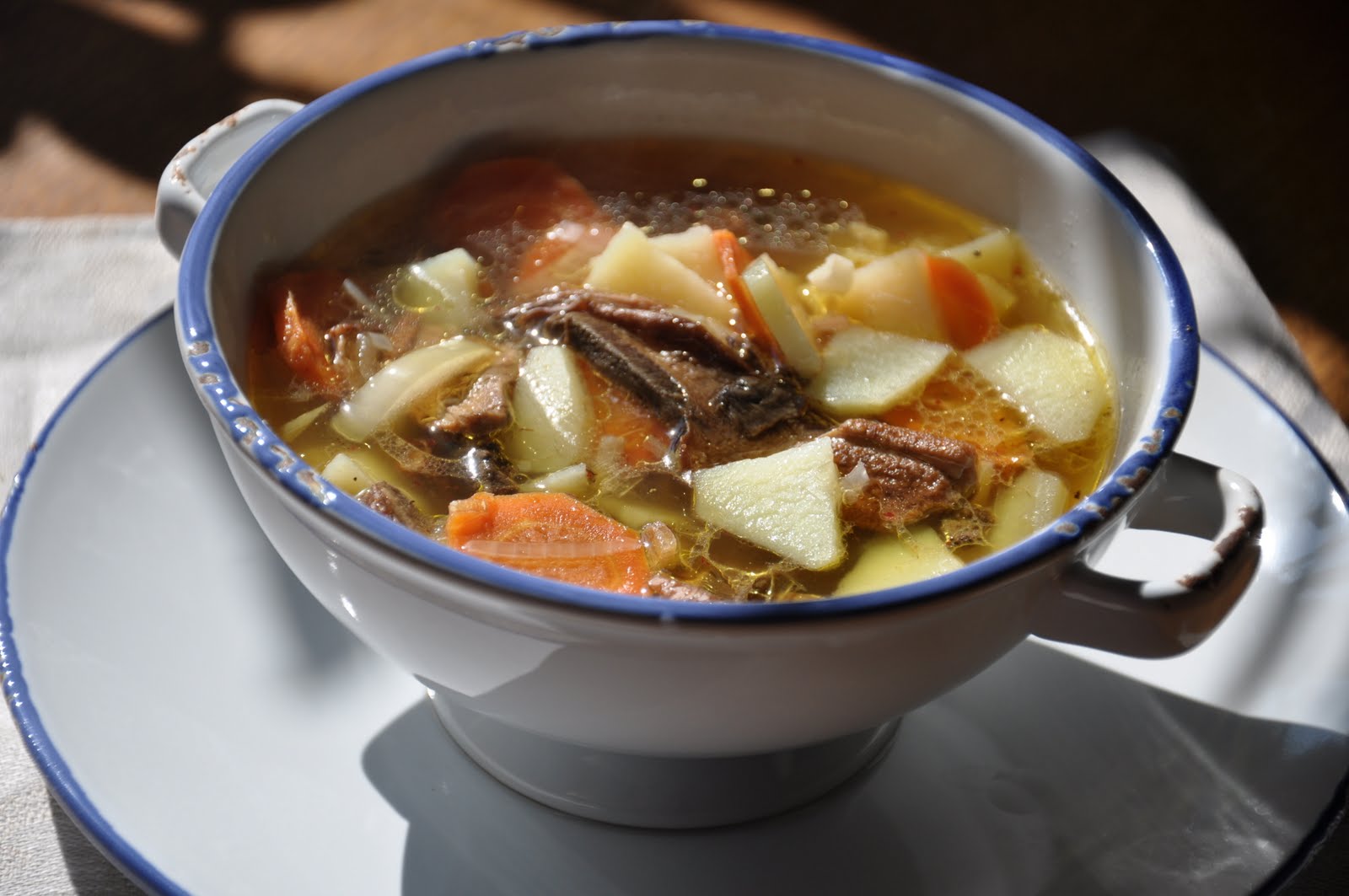 Суп из сушеных картофеля и овощей