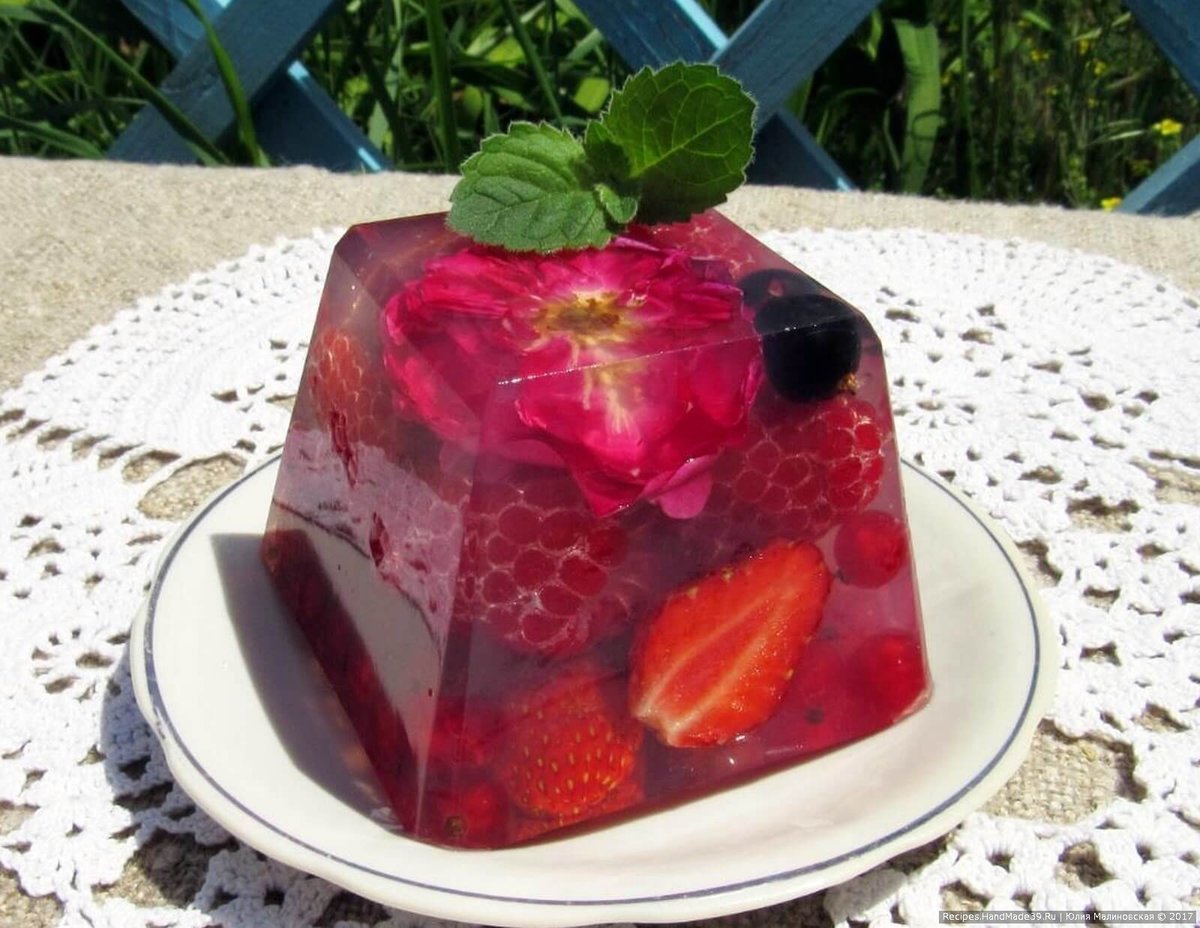 Рецепт творожного десерта со свежими ягодами