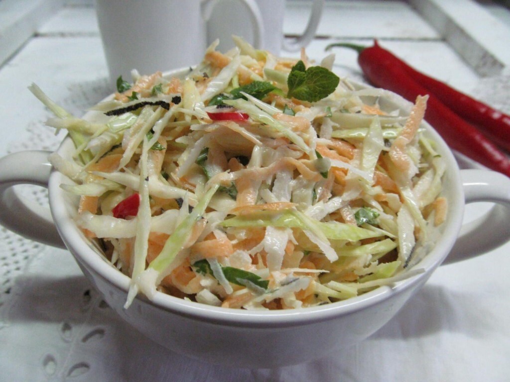 Салат из редьки с капустой