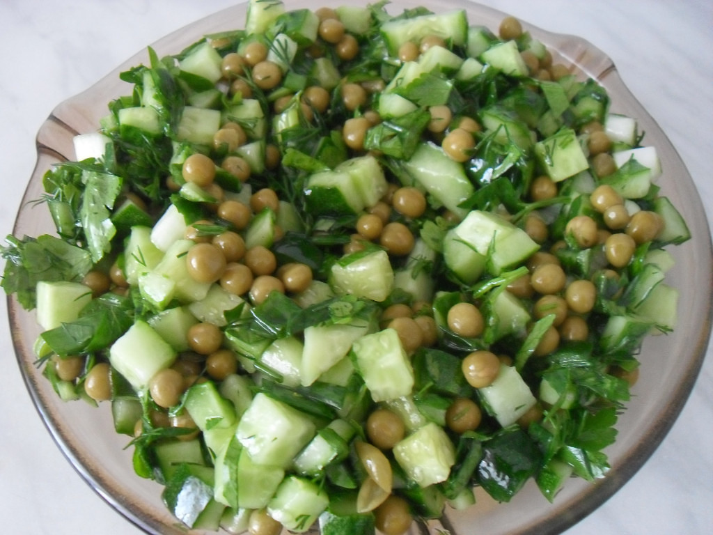 Салат из горошка зеленого консервированного